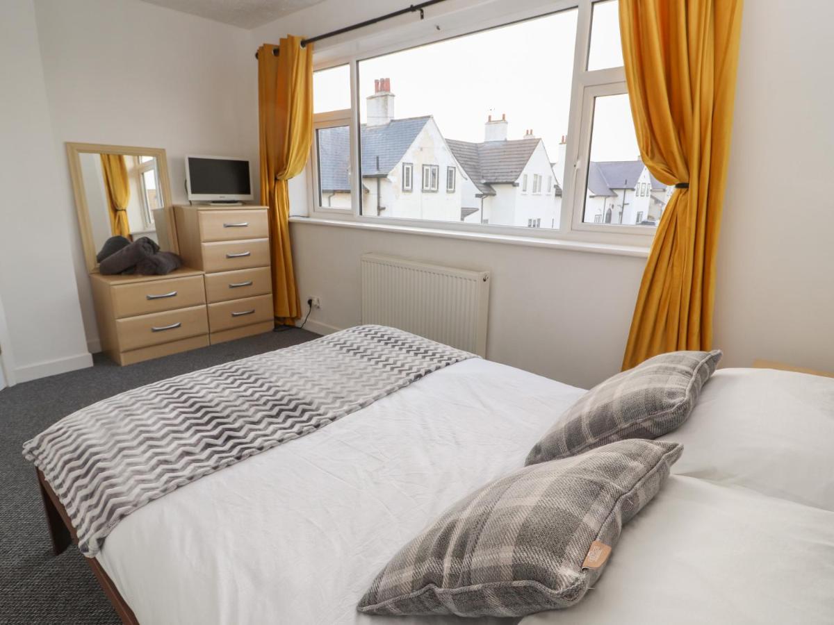 Ty Haf Summerhouse - Housity