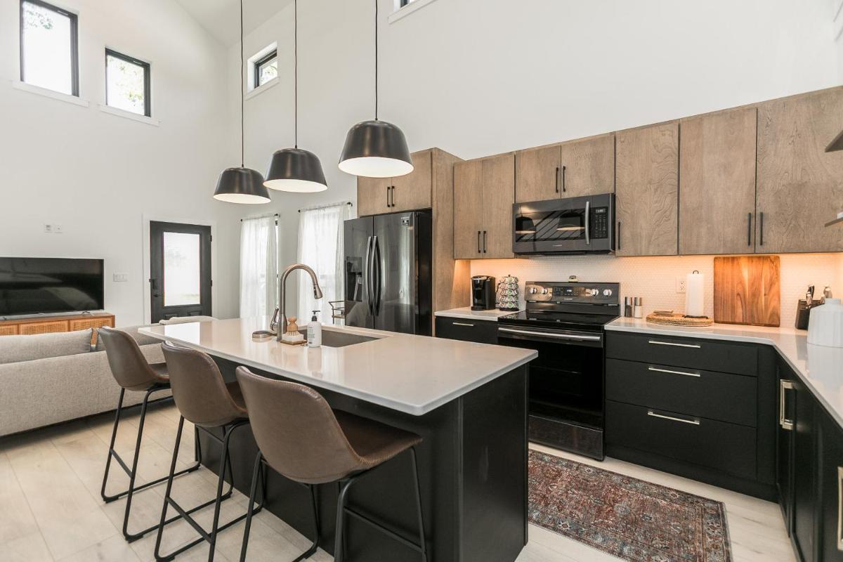 Burnett Cottage - OG - Housity
