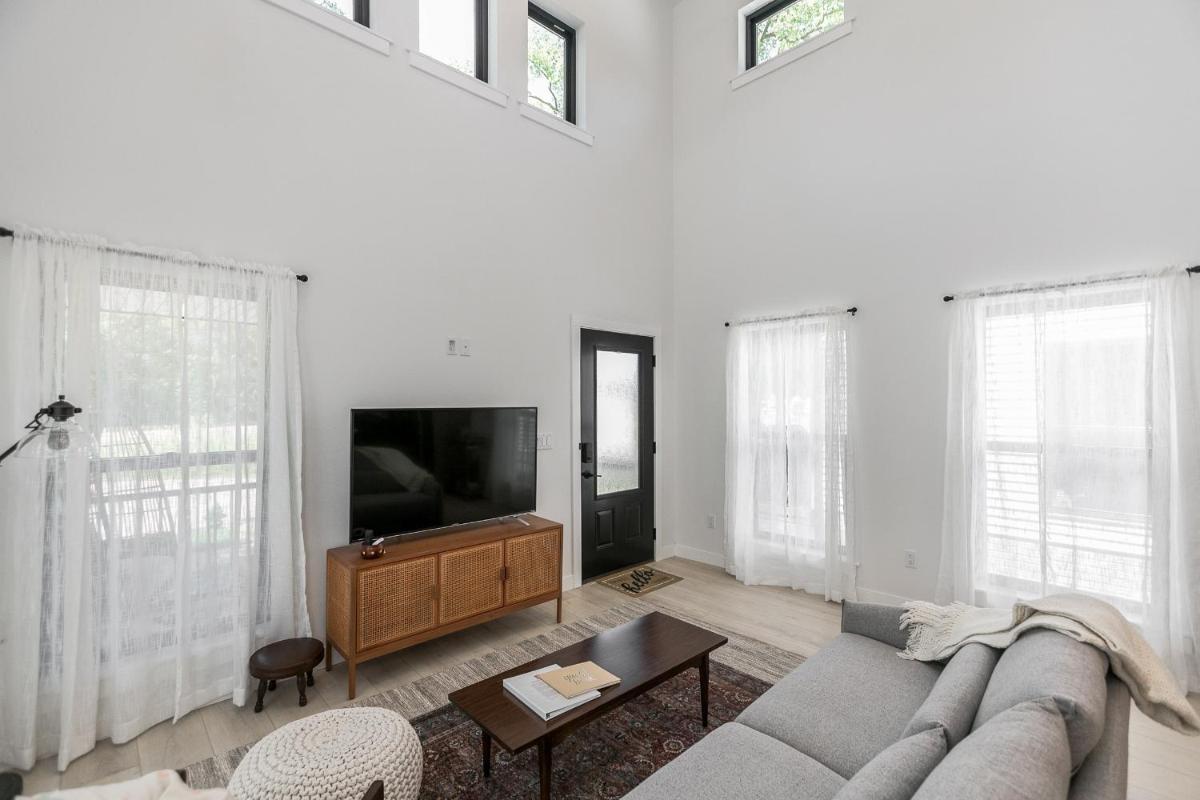 Burnett Cottage - OG - Housity