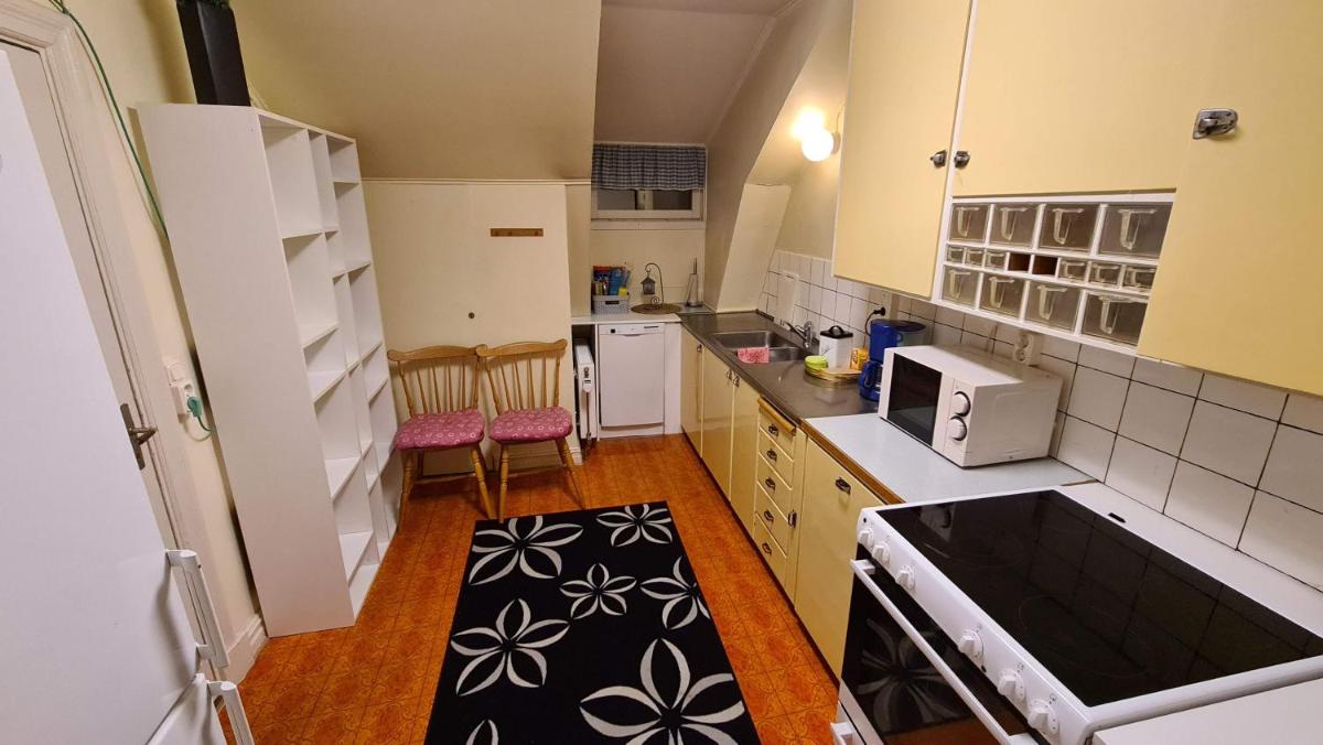 Suitetrails - Own apartment in village school from 1886 with private entrance