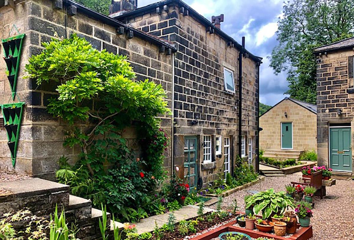 Ewood Cottage *NEW* Exquisite Country Cottage - Housity