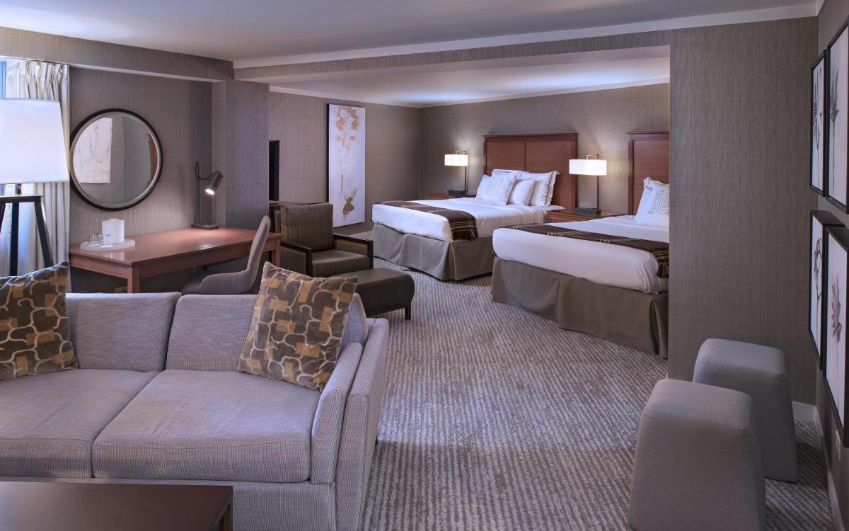 Eaglewood Resort & Spa - Housity