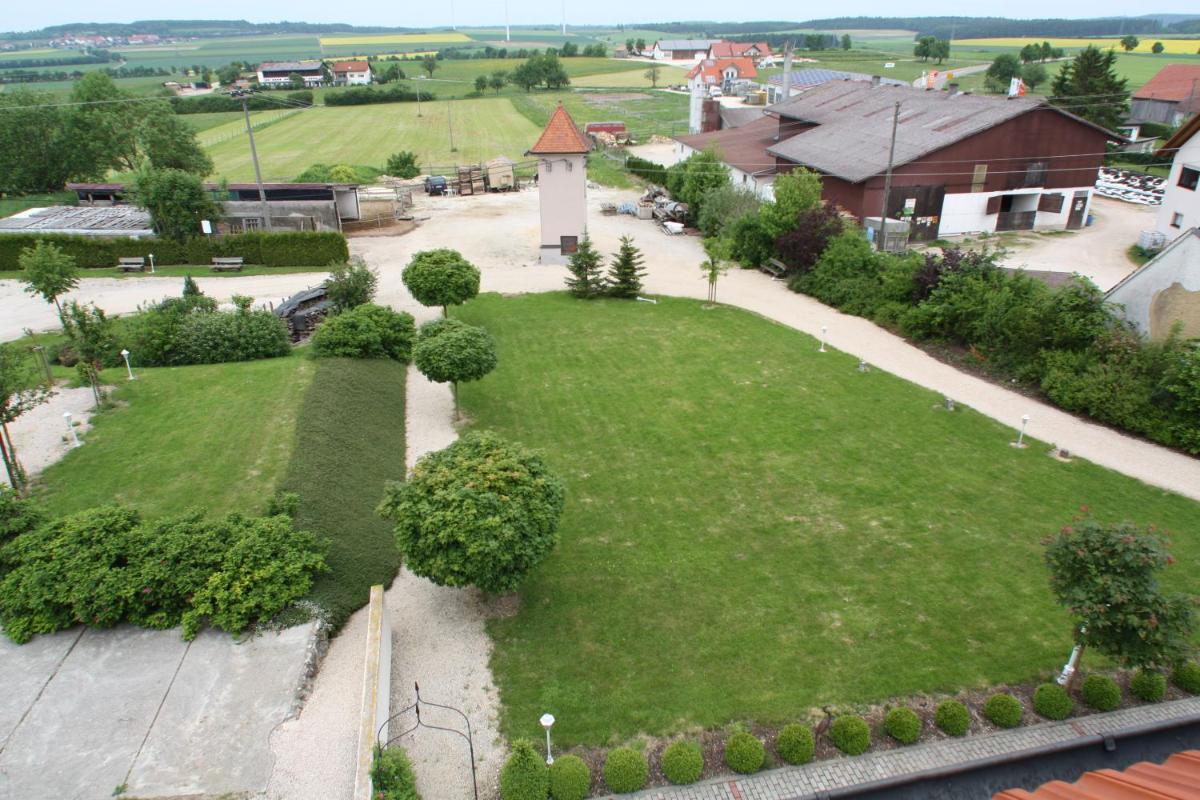 Landhotel zur Kanne - Housity