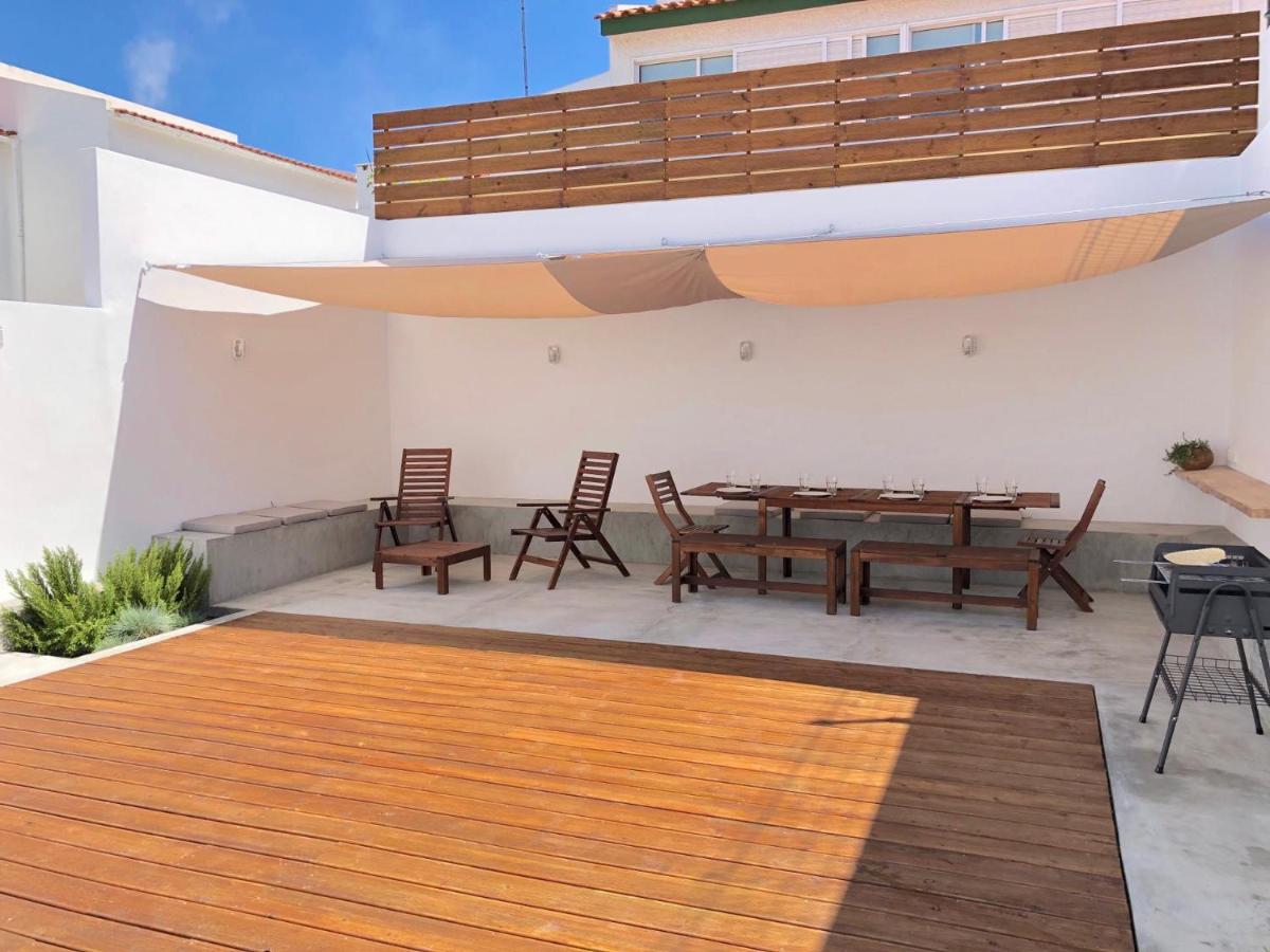 Sunshine Patio Getaway - Housity