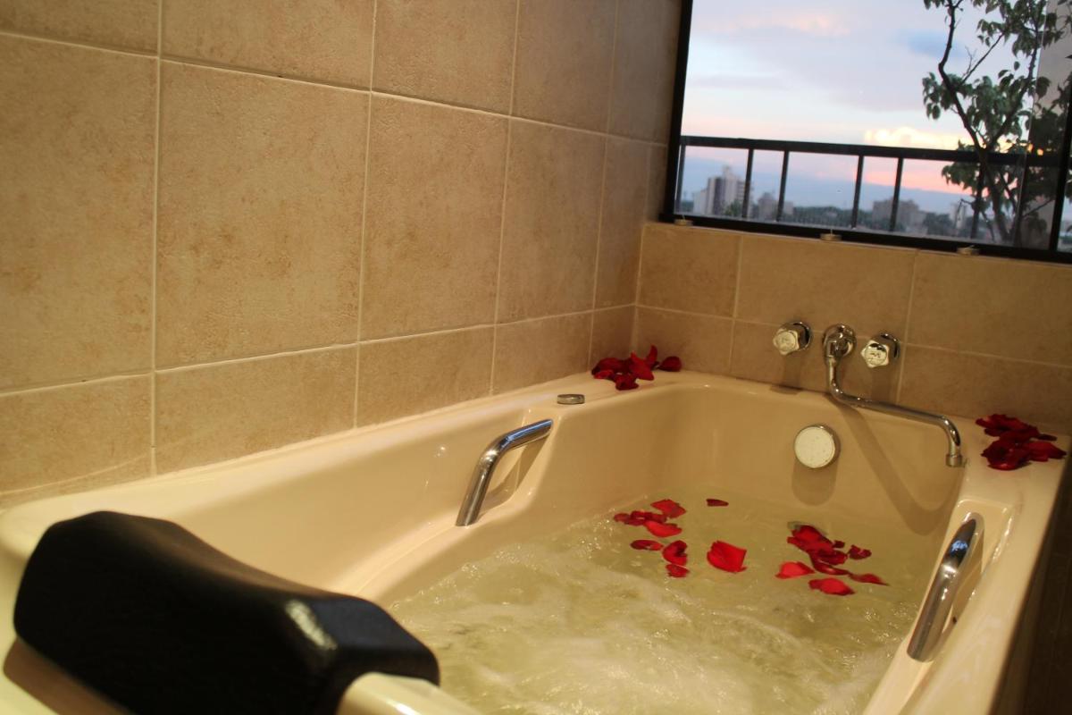 Premier Hill Suites Hotel - Housity