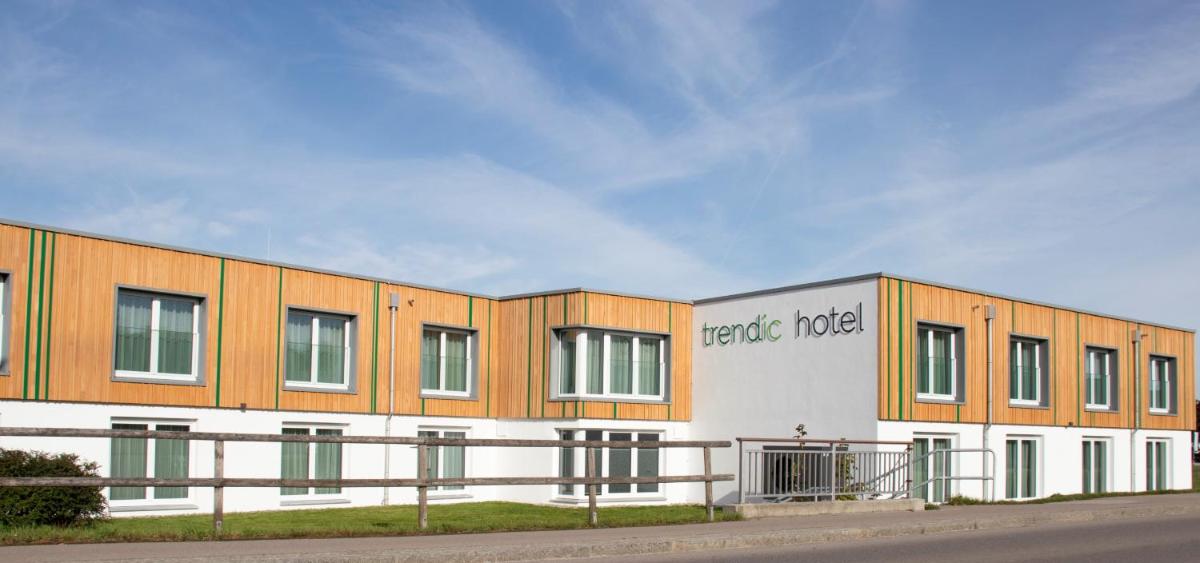 Suitetrails - Trendic Hotel