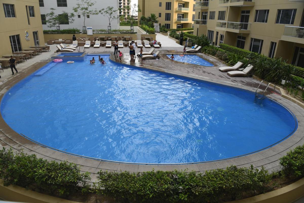 Gulf Suites Hotel Amwaj - Housity
