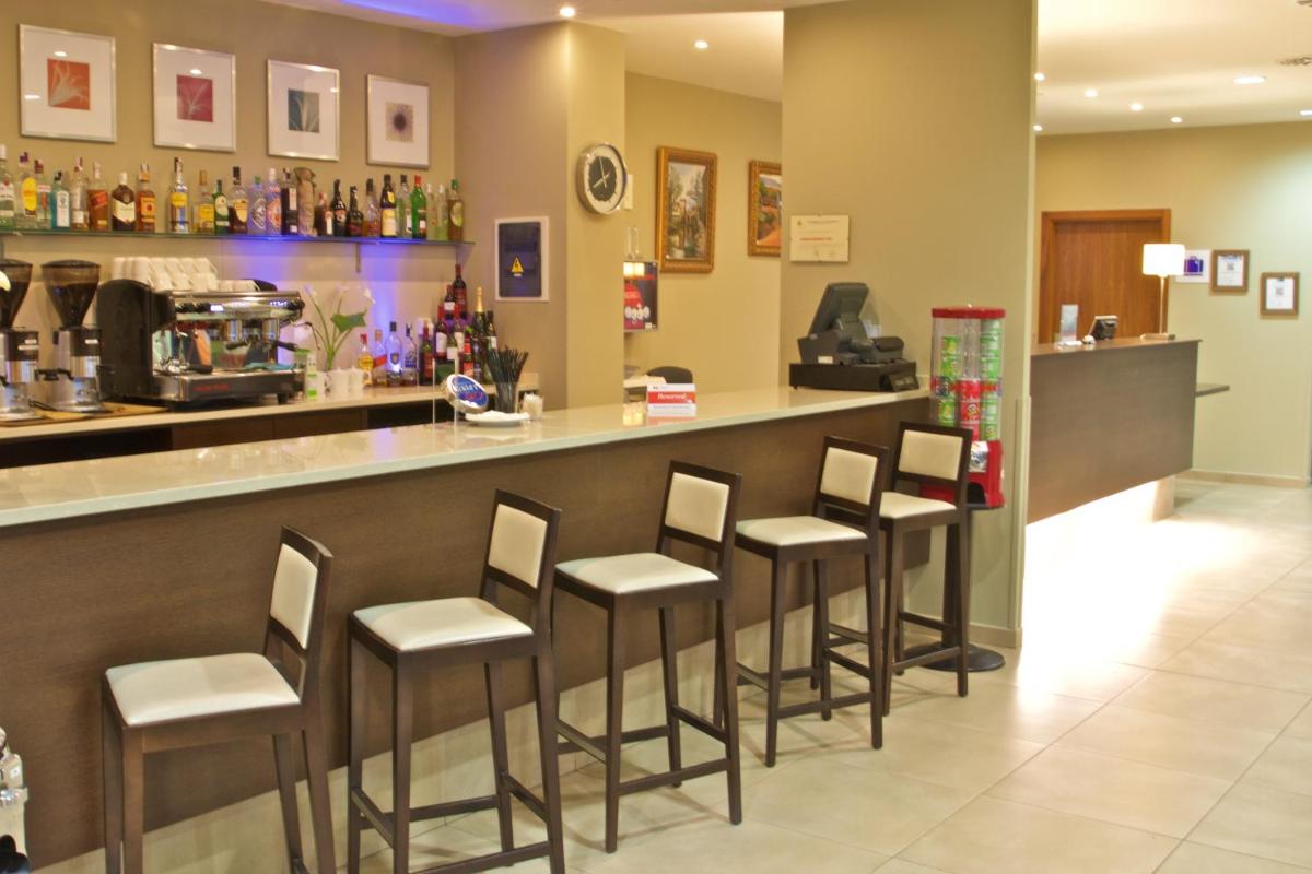 Holiday Inn Express Campo de Gibraltar-Barrios, an IHG Hotel - Housity