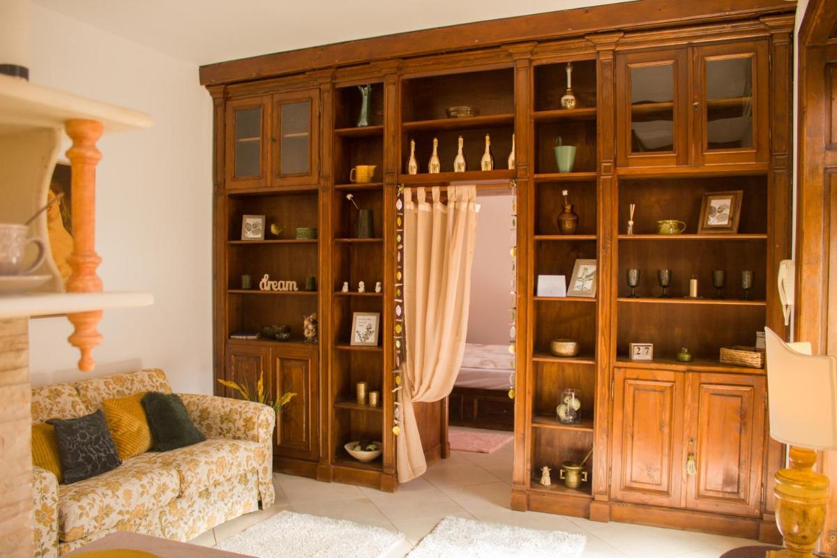 9 Stylish Suite in Unirii Square - Housity