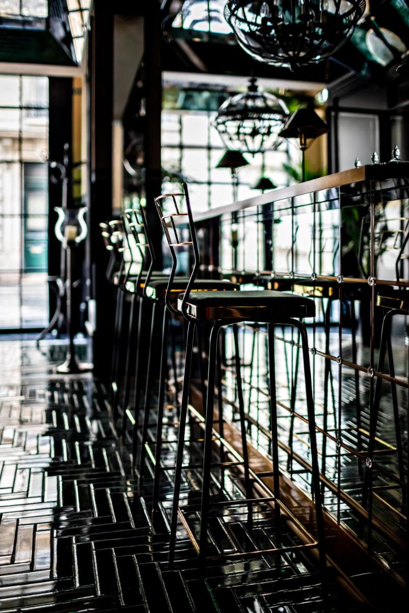 Restaurant ou autre lieu de restauration dans l'établissement Monsieur George Hotel & Spa - Champs-Elysées