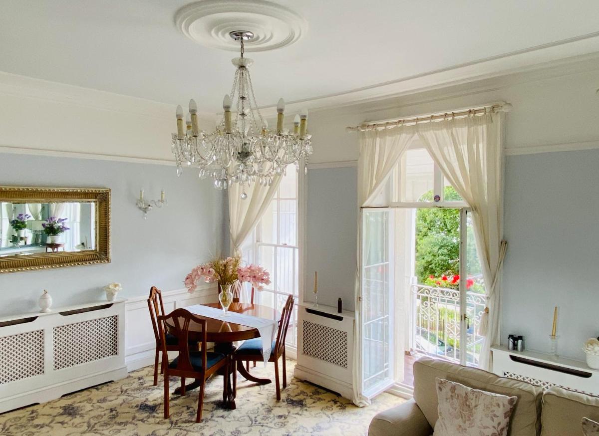 Pier View Self Catering Luxury Apartments - Housity