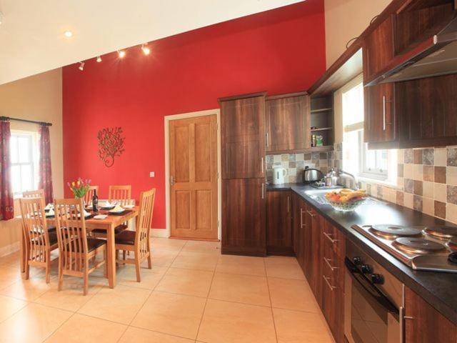Country View, Holiday Home Dungarvan, Waterford - 3 Bedrooms Sleeps 6 - Housity