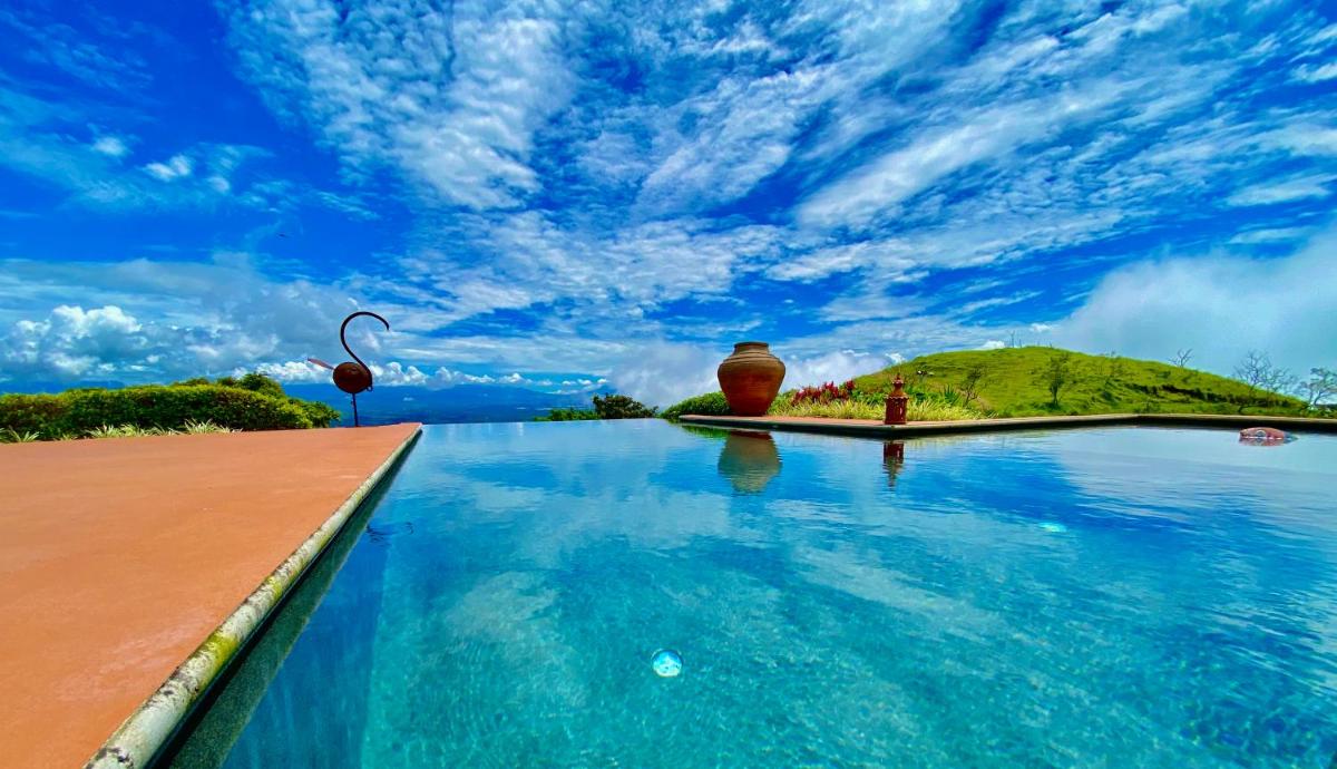 Magic Mountain Views Villa - Housity
