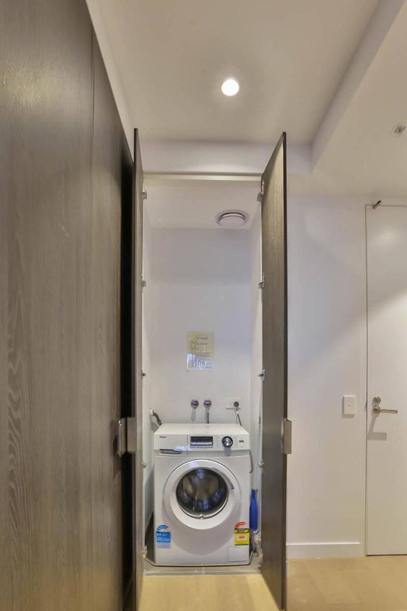 Box Hill Central Sky One Apartment - Housity