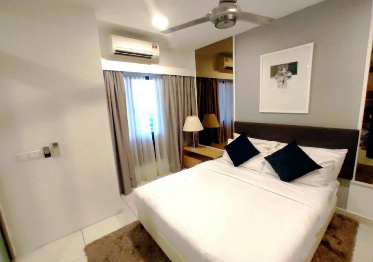 Suites at 1Tebrau - Housity