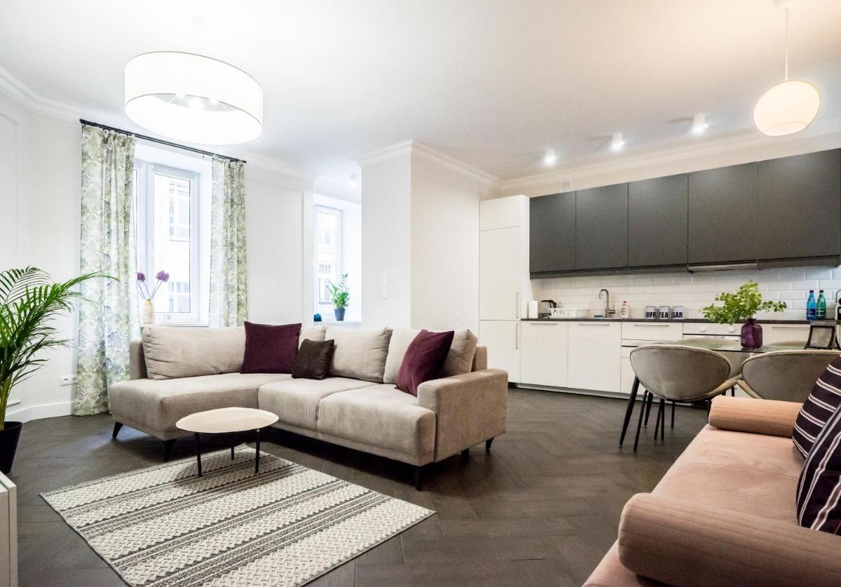Suitetrails - Sienna 41 Boutique Warsaw Apartments