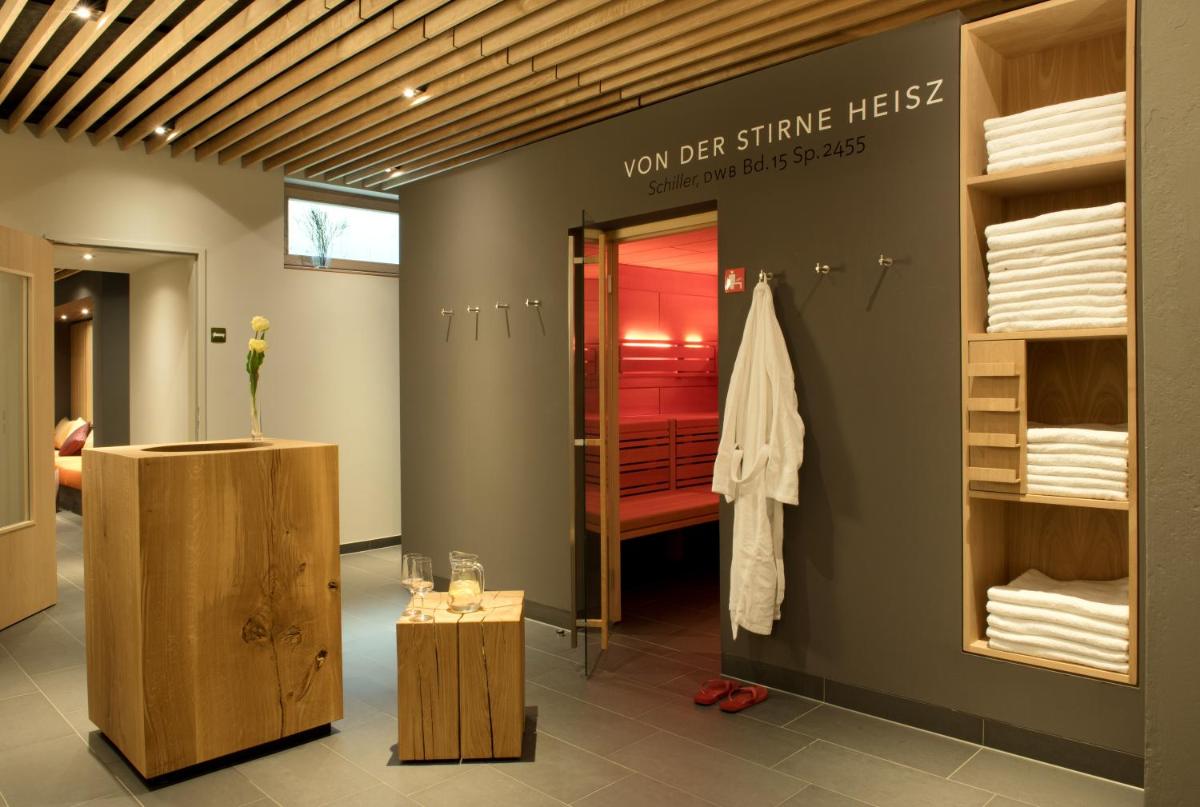 Hotel Gude - Housity