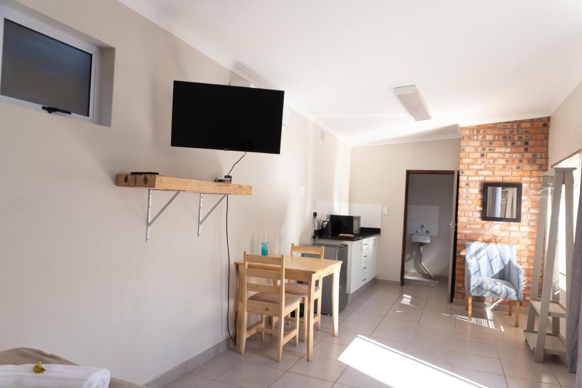 One One Five Albrecht Street - Housity