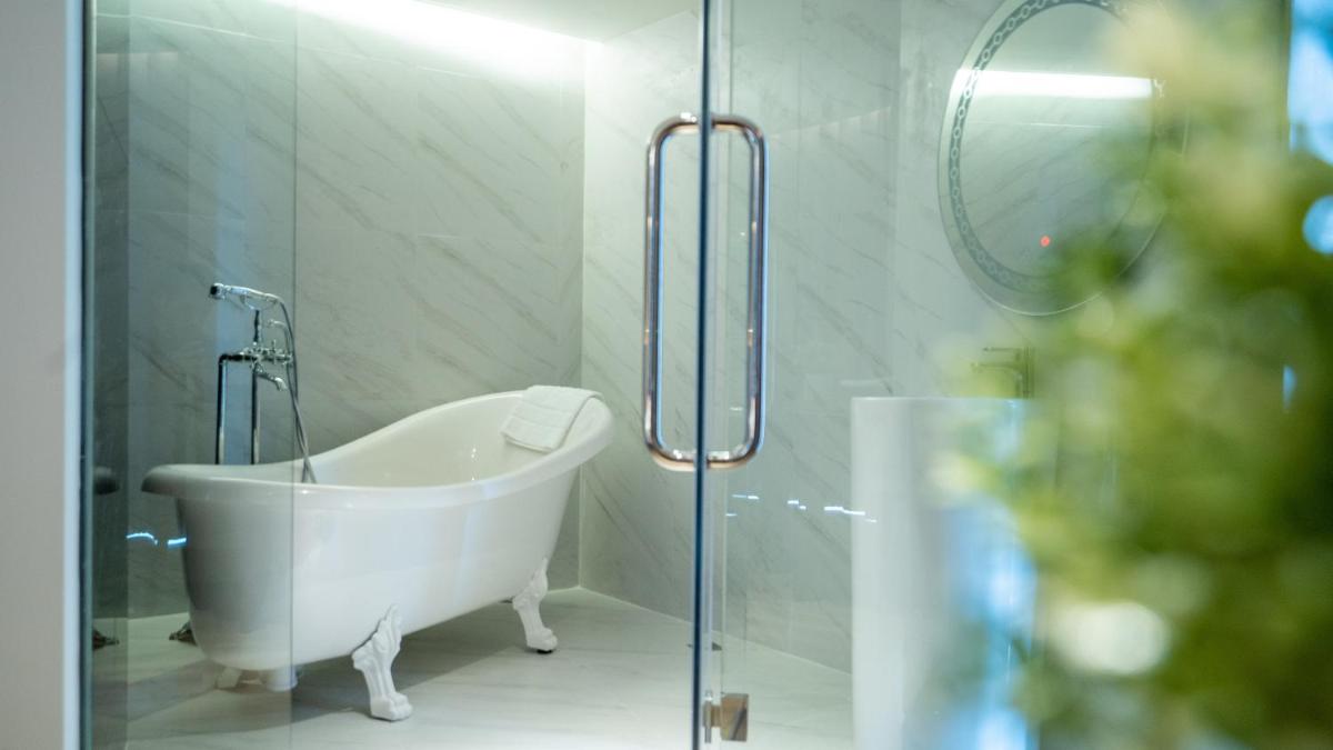 Pannarai Hotel Bangkok-Pra tunam - Housity