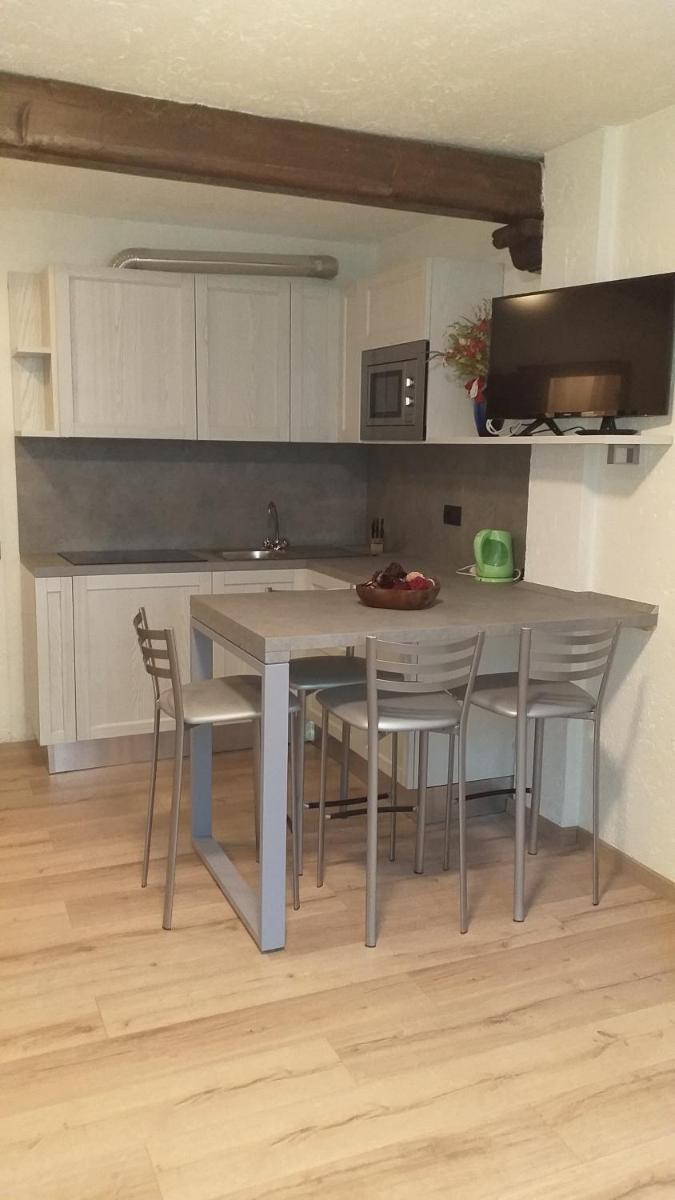 snowflake CIR 0041 - Housity