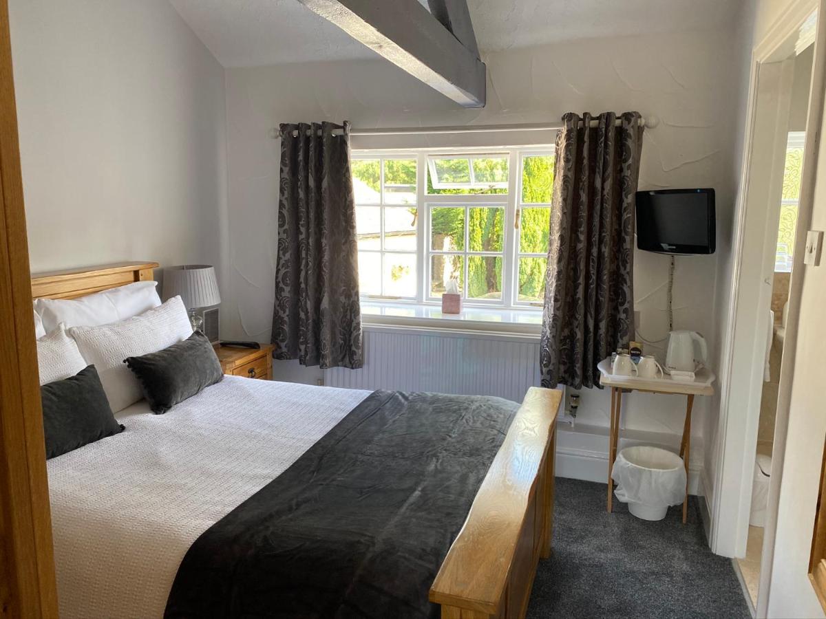 Bridge Farm Hotel - Housity
