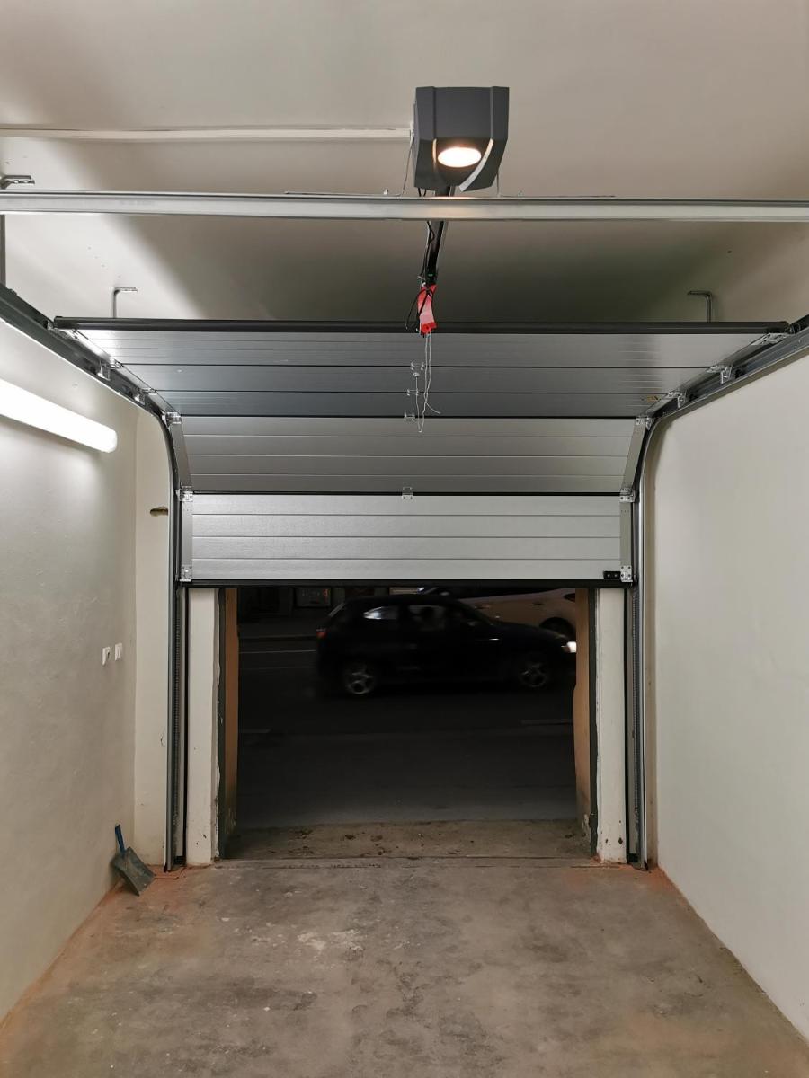 Haas Apartments Stojanova with Parking - Housity
