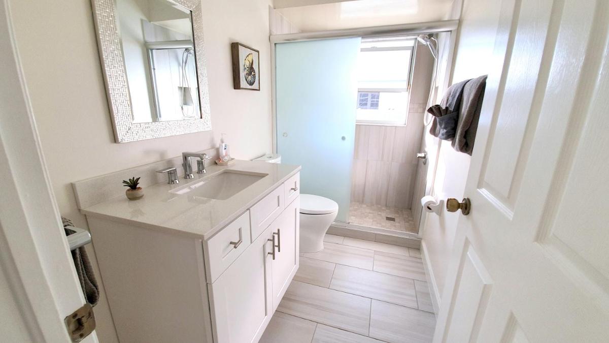!NEW! Villa Surfside - Housity