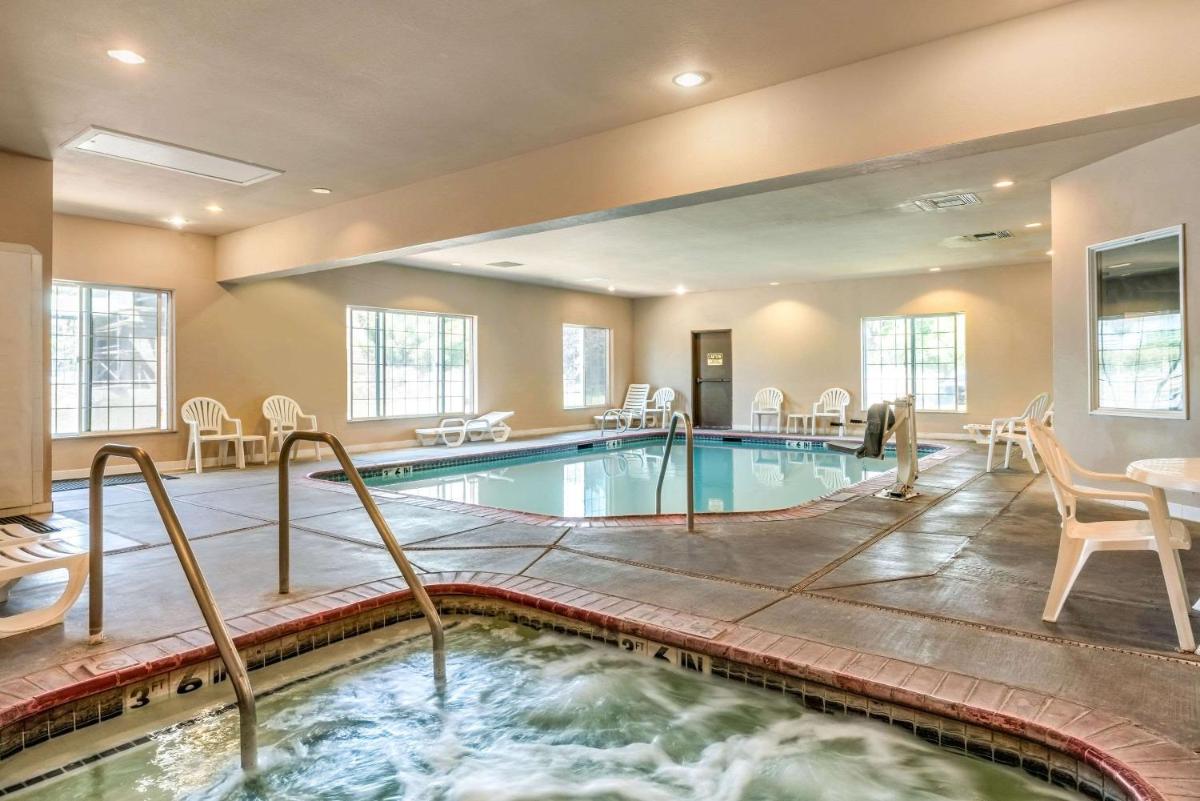 Comfort Inn & Suites Galt - Lodi North - Housity