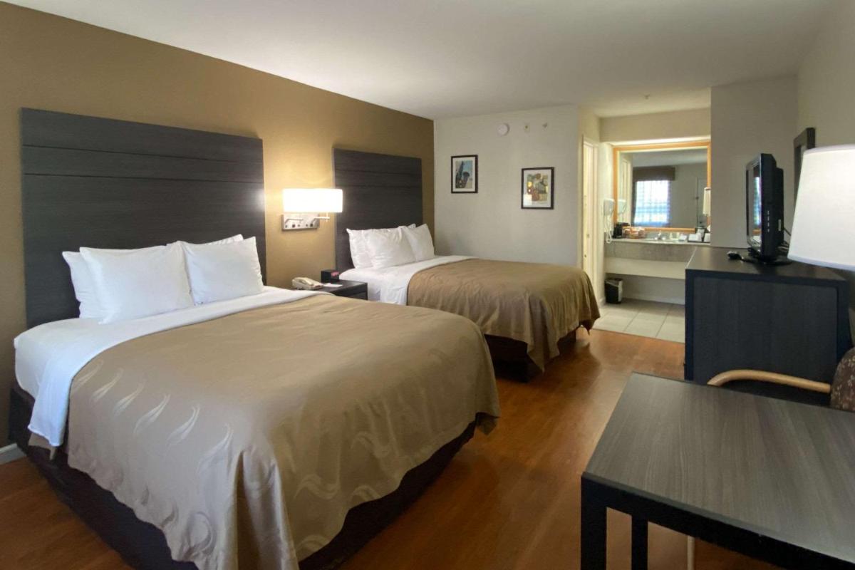 Quality Inn Branson - Hwy 76 Central - Housity