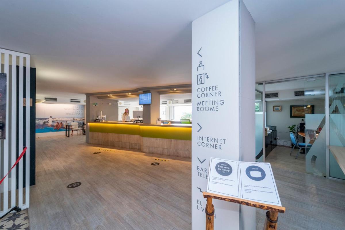 El vestíbulo o zona de recepción de ARTIEM Capri