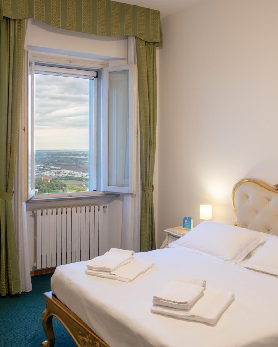 Hotel Panorama - Housity