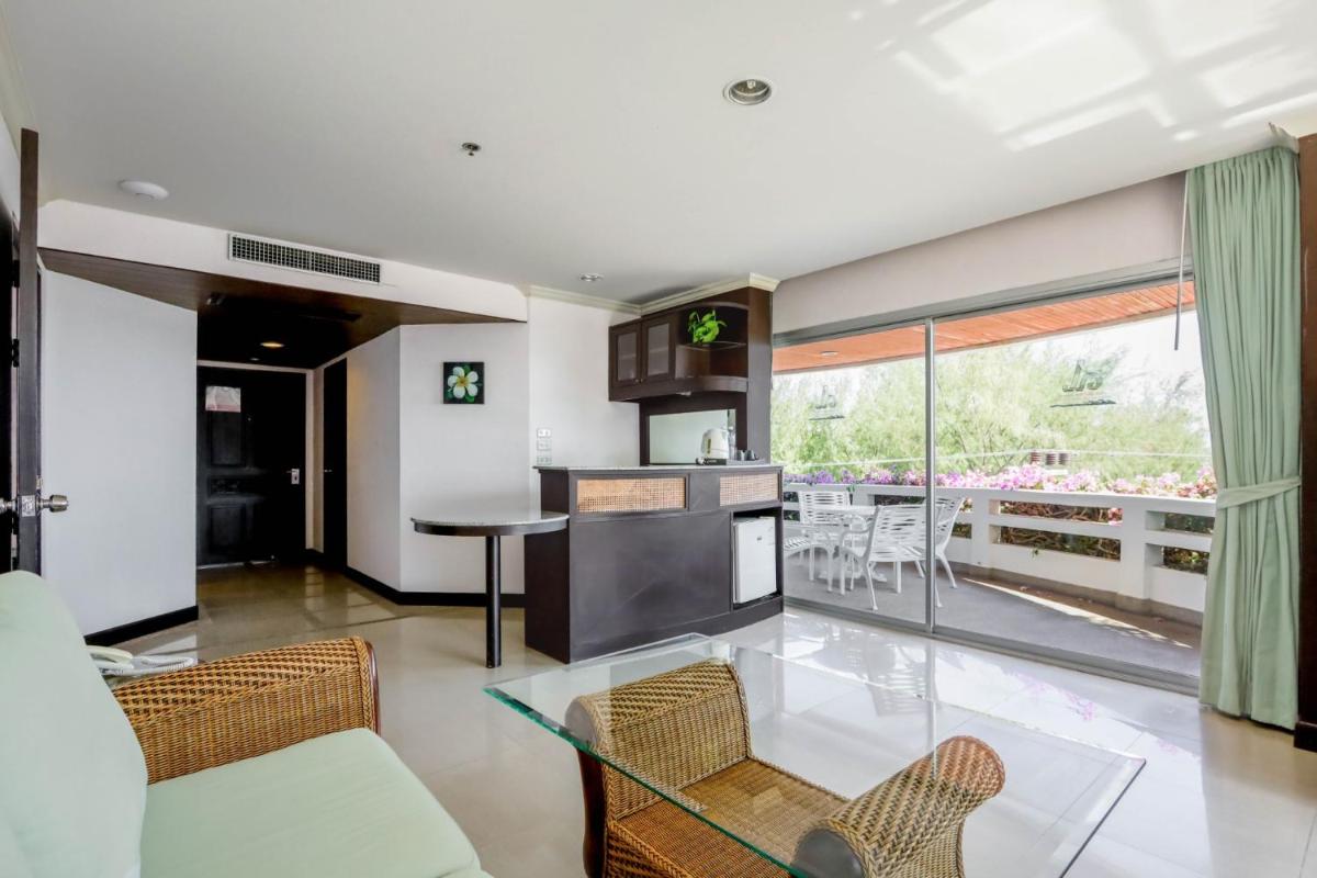 Methavalai Hotel - Housity