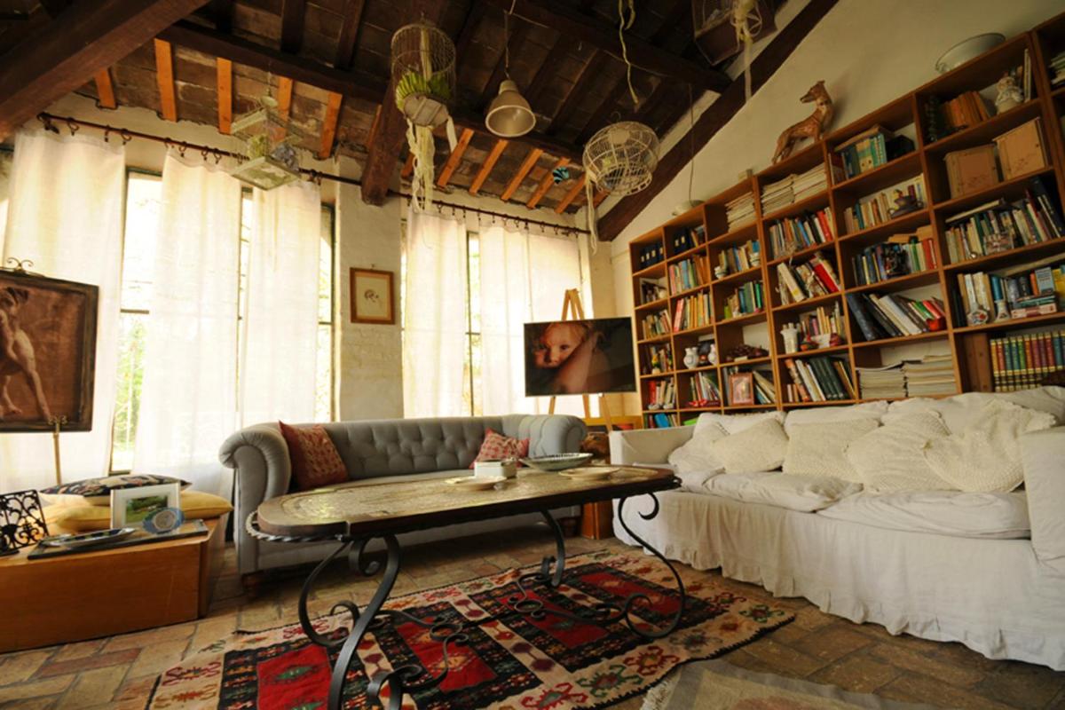 Azienda Agricola Palazzo Manzoni - Housity