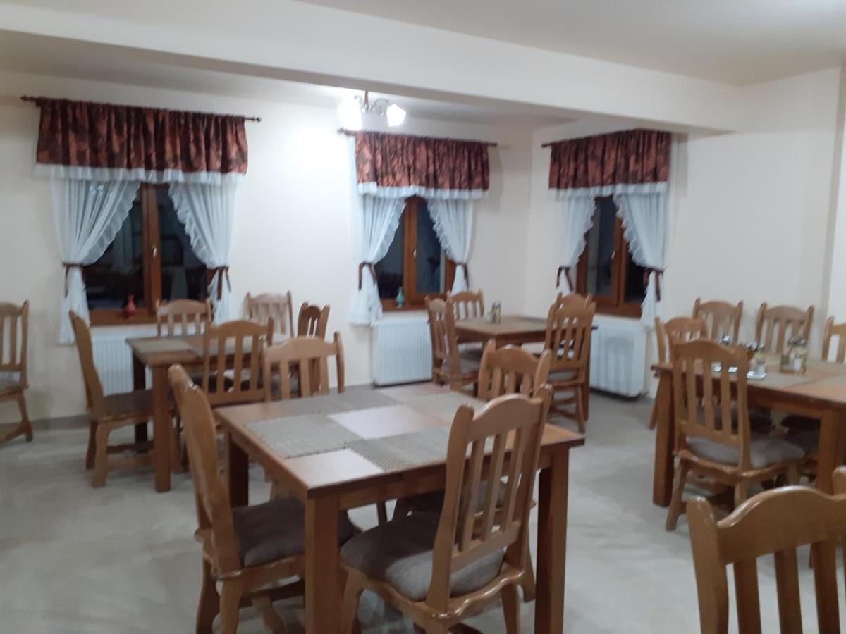PENSIUNEA BRADUL - Housity