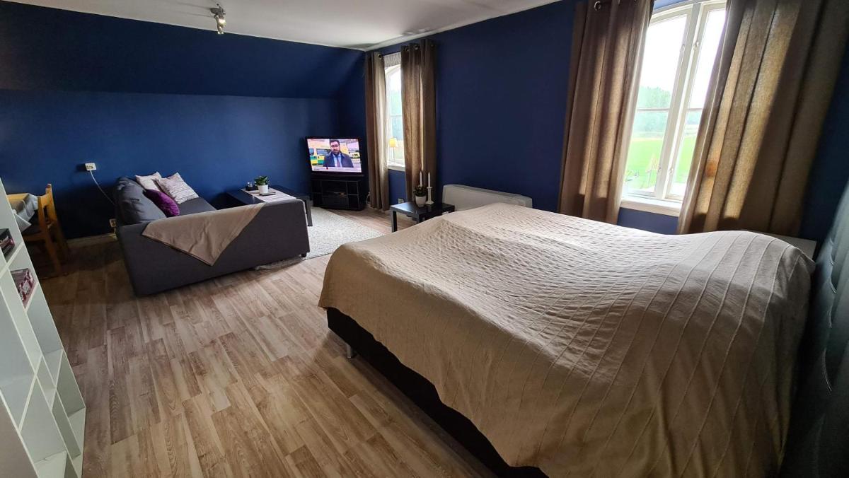 Own apartment in village school from 1886 with private entrance - Housity