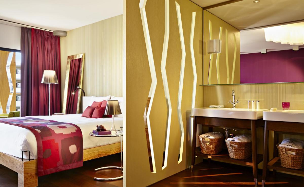 Cama o camas de una habitación en Bohemia Suites & Spa - Adults Only