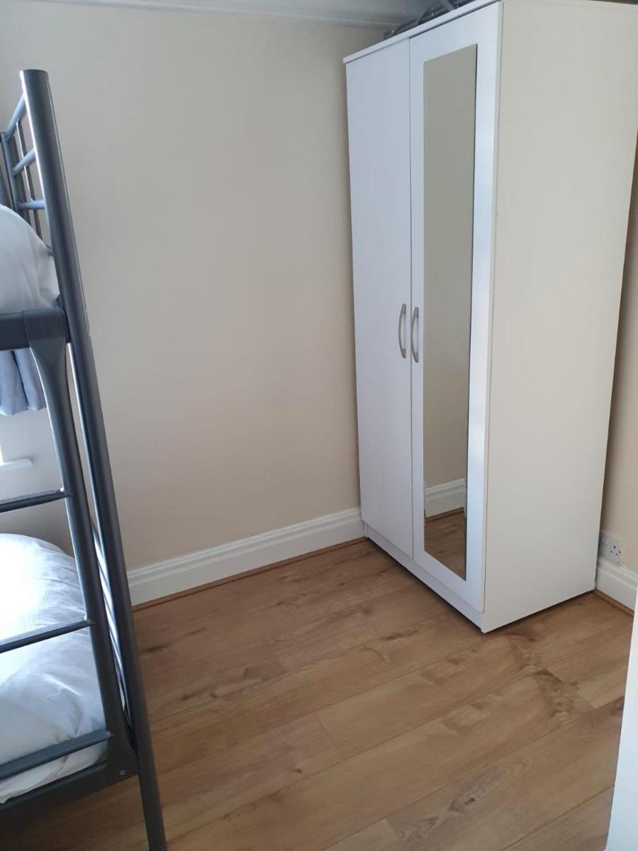 Next to Aintree Golf Course - Housity