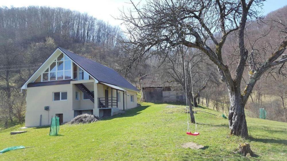 Mese-Háza - Housity