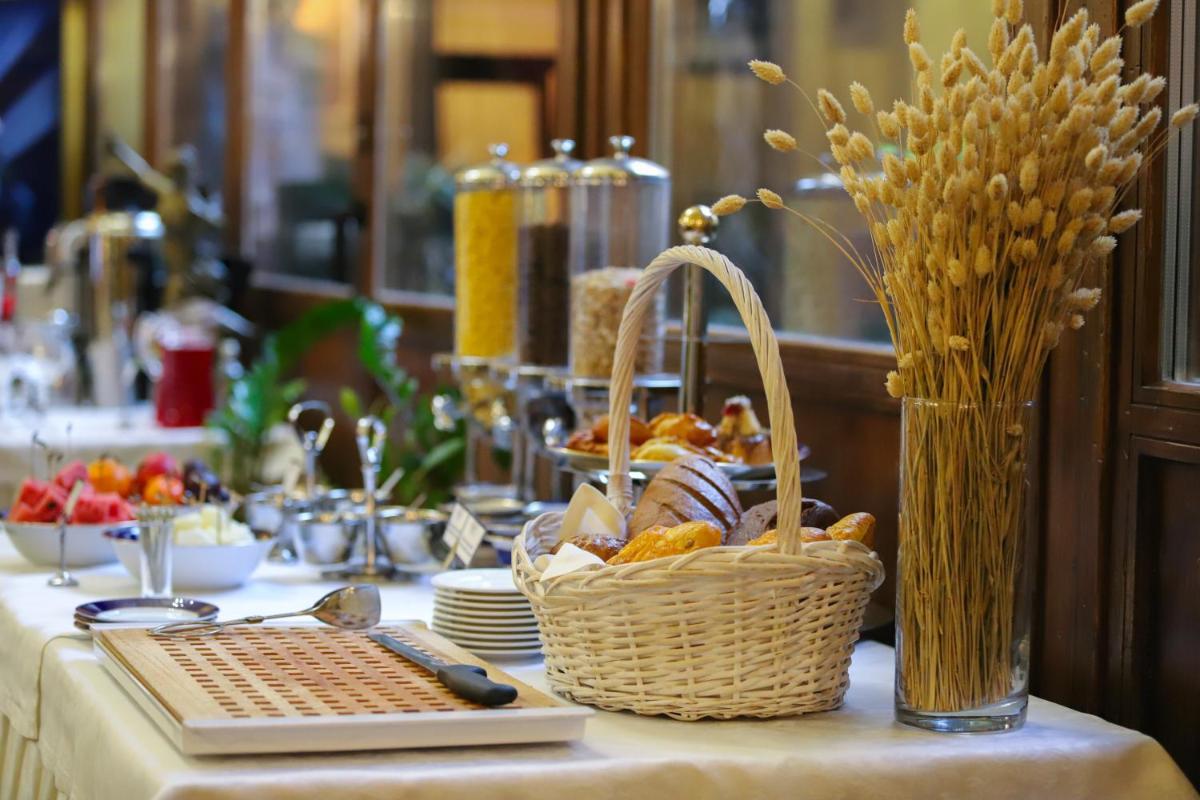 Ekaterina Hotel - Housity