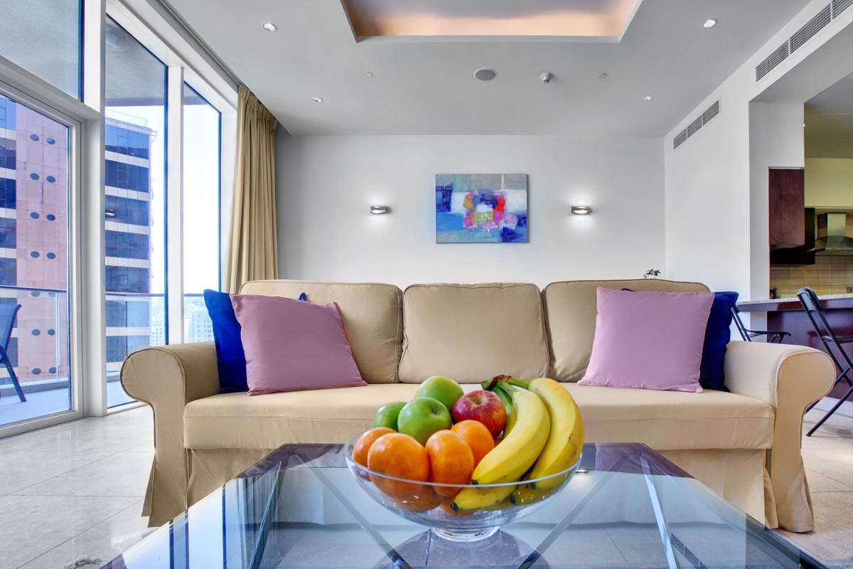 Luxury apartment with beach and sea view - Housity