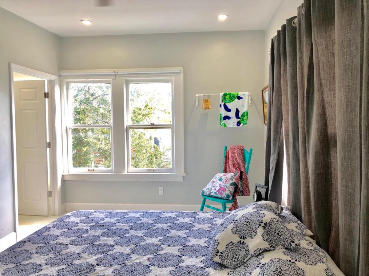 Sunny and Charming Suite next to MIA - 5G - Housity