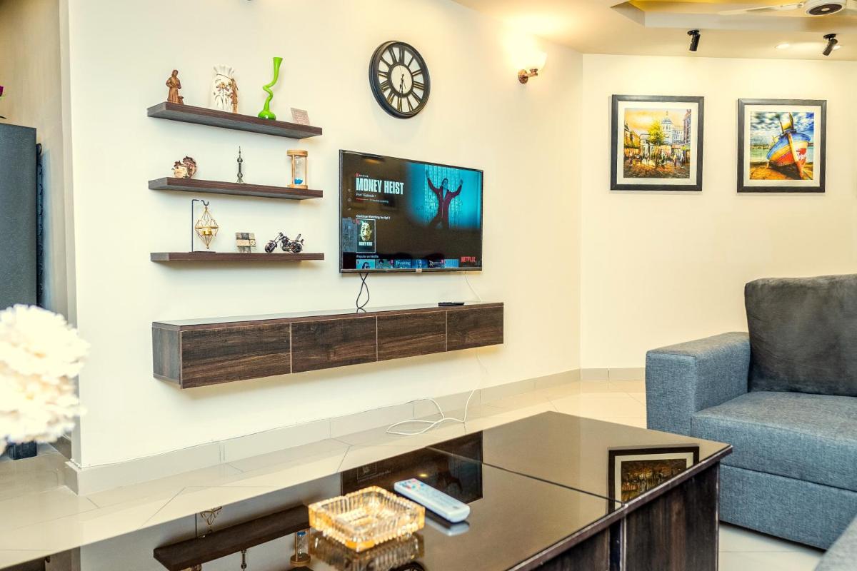 Two Bedroom Deluxe Apartment In Bahria Town - Housity