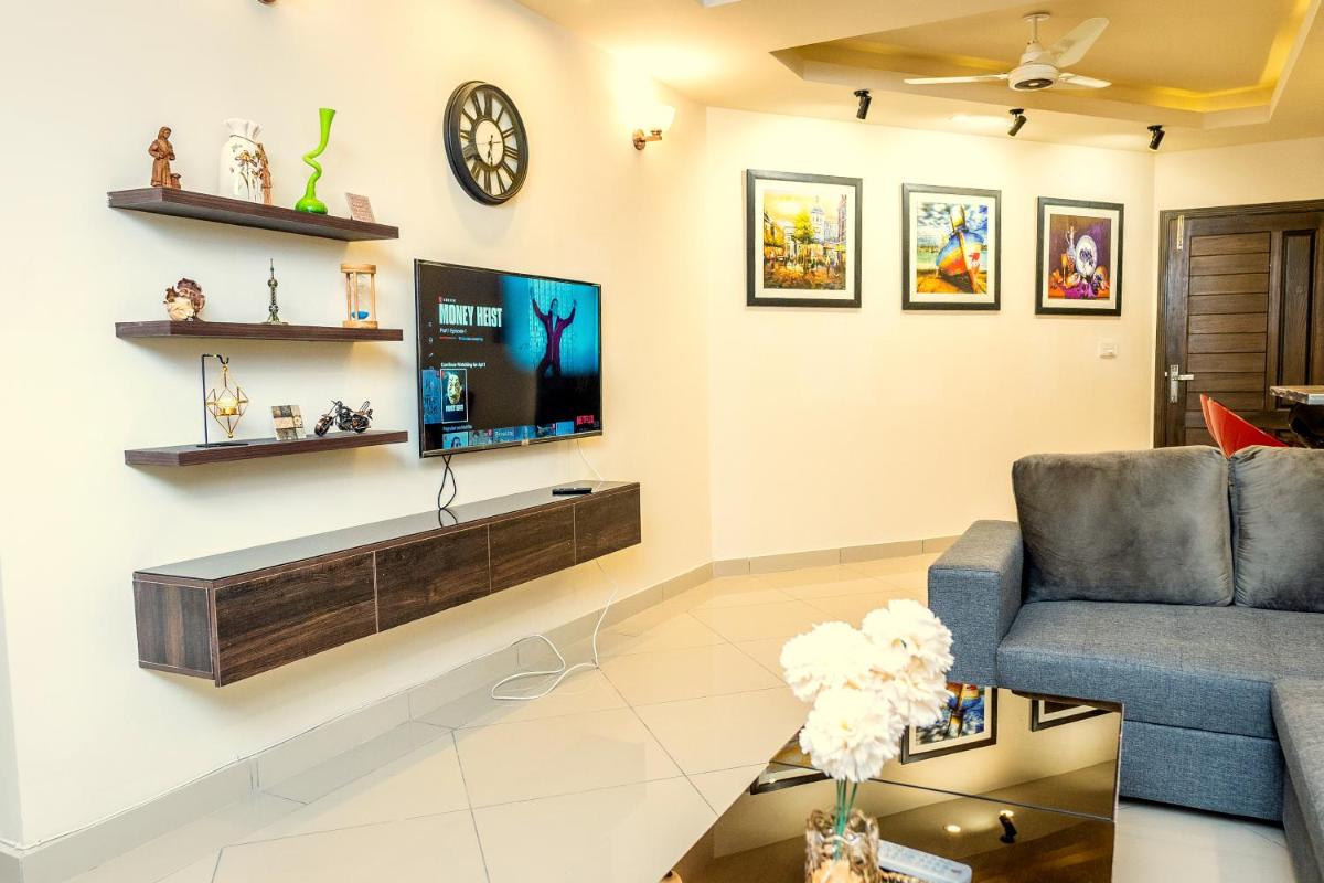 Two Bedroom Deluxe Apartment In Bahria Town - Housity