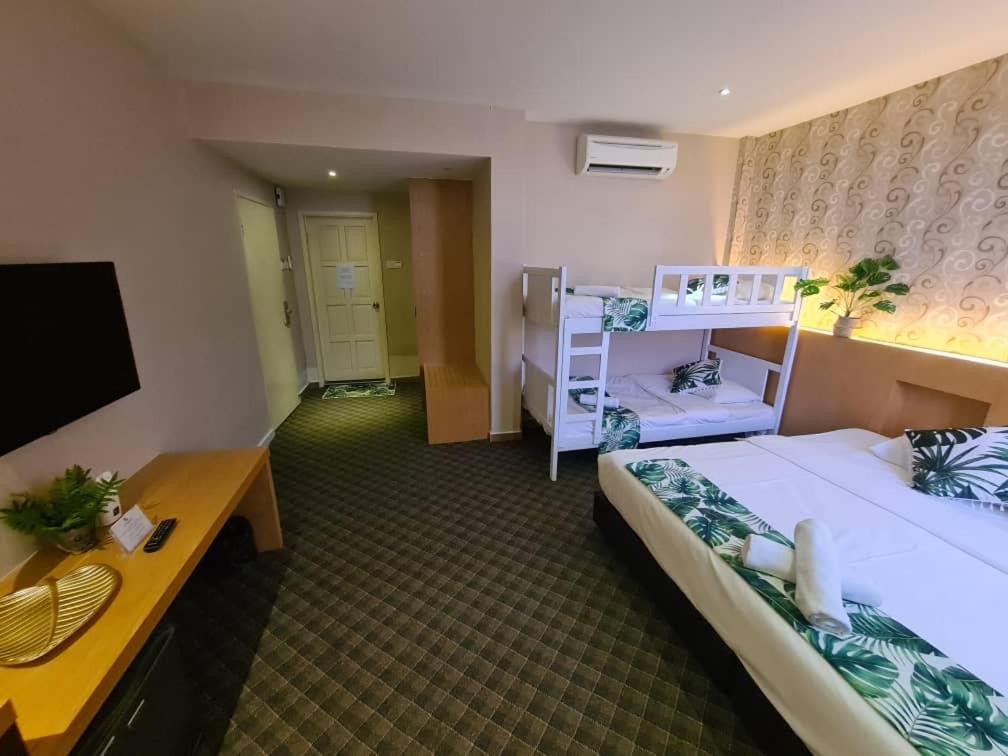 Grandeur Hotel And Spa - Housity