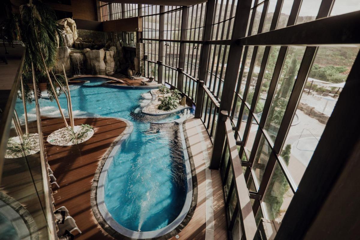 A piscina em ou perto de H2otel Congress & Medical SPA