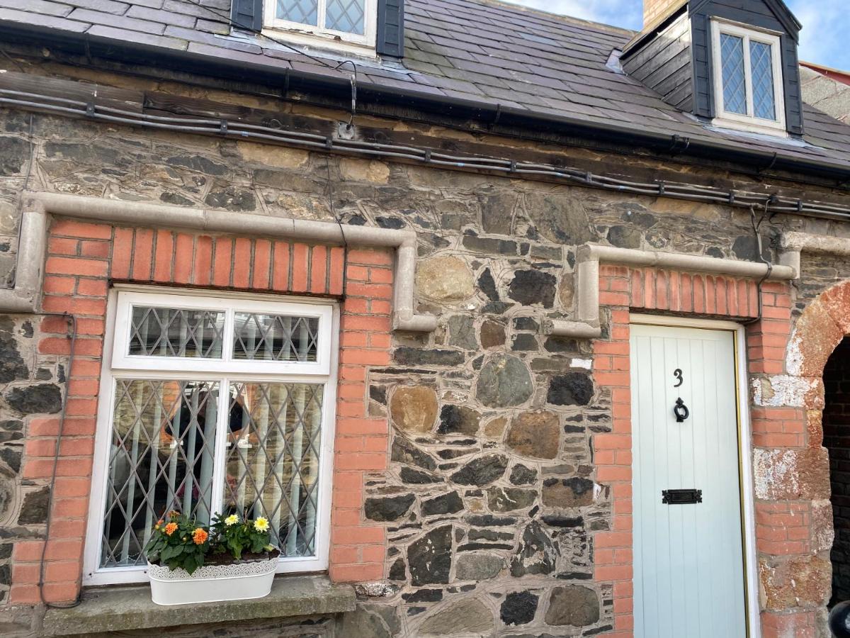 Arthur Street Guest Cottage (Sister cottage number 3) - Housity