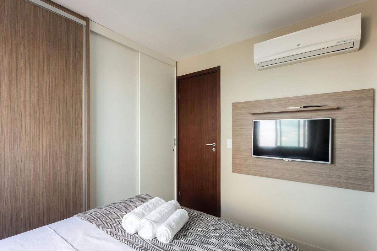 Luxuoso Flat de 2 qts ao lado do CASV e do Riomar - Housity