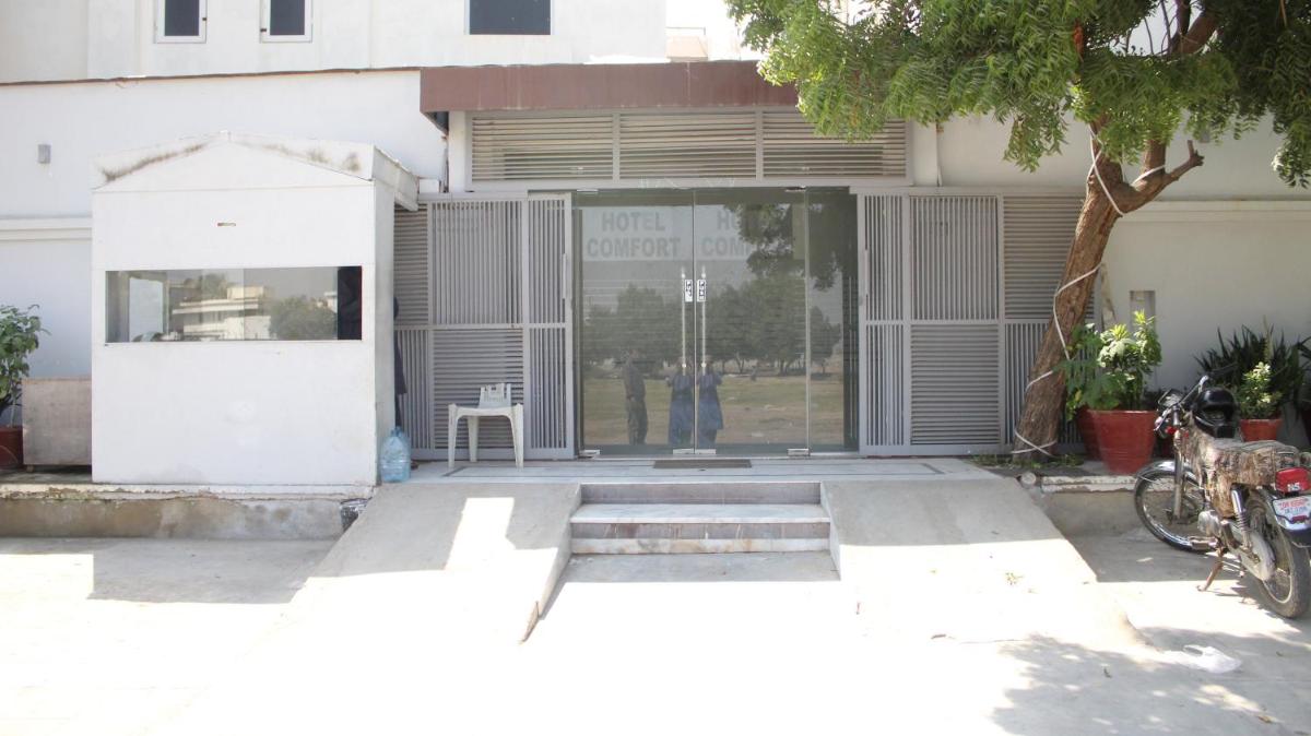 Hotel Comfort INN (R) - Housity