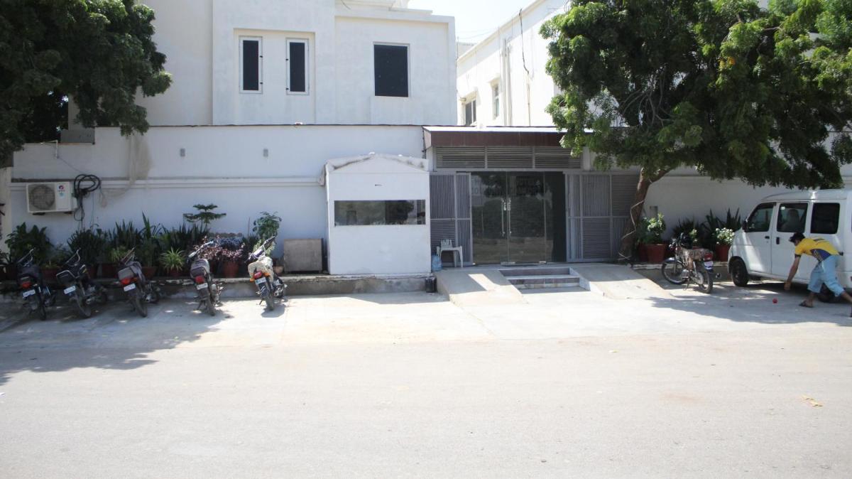 Hotel Comfort INN (R) - Housity