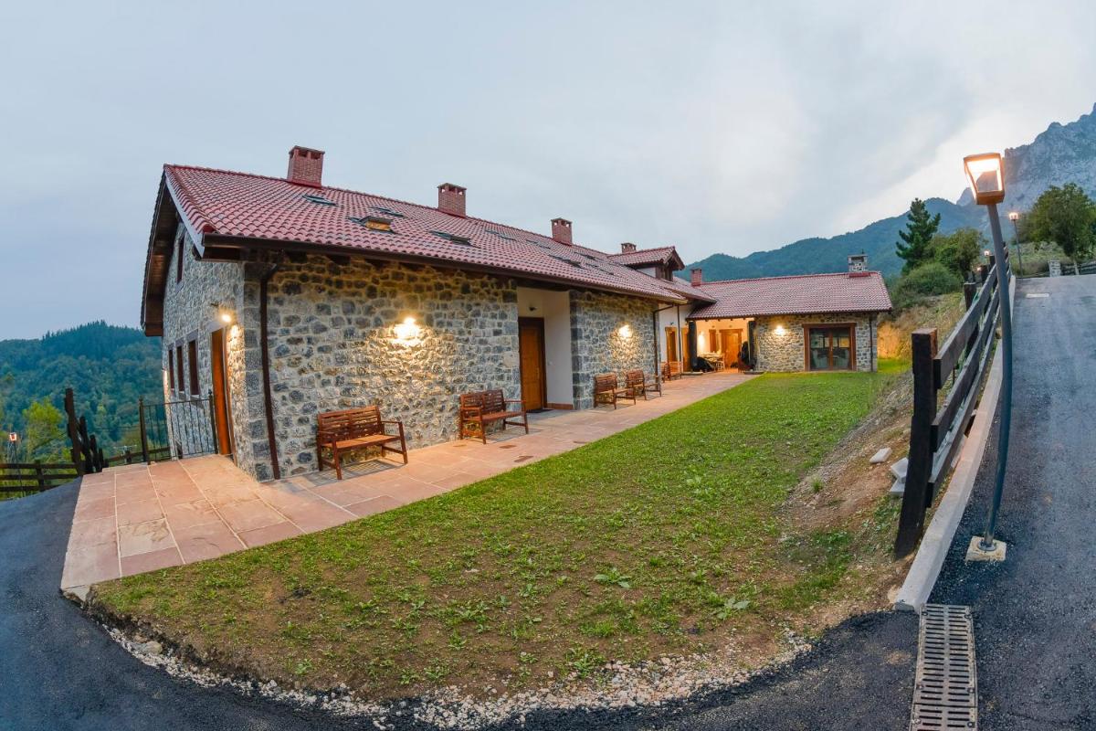 Apartamentos Los Picos de Europa - Housity
